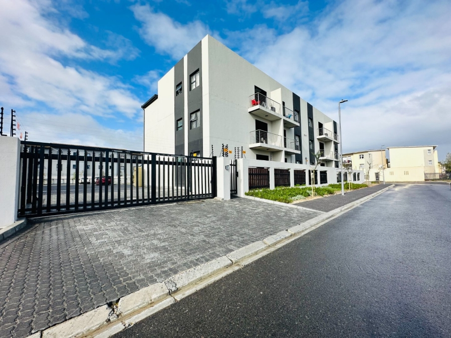 2 Bedroom Property for Sale in Parklands Western Cape